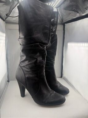 Guess leather boot